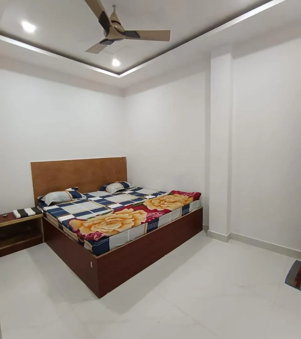 New Lakshman Guest House Váránaszi