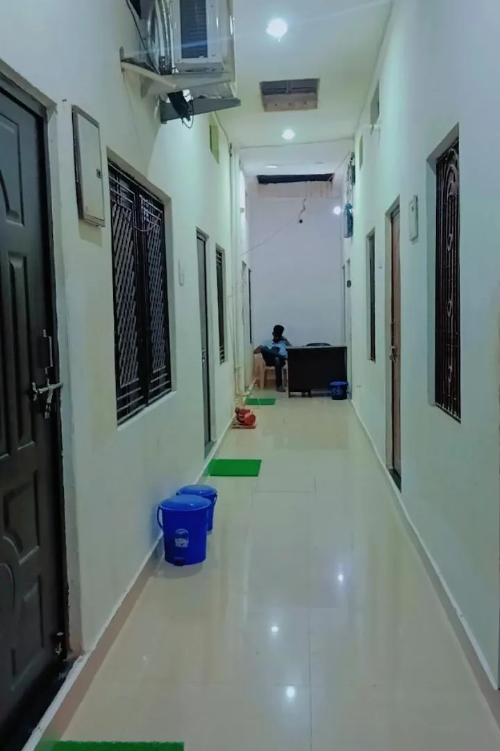 New Lakshman Guest House Váránaszi