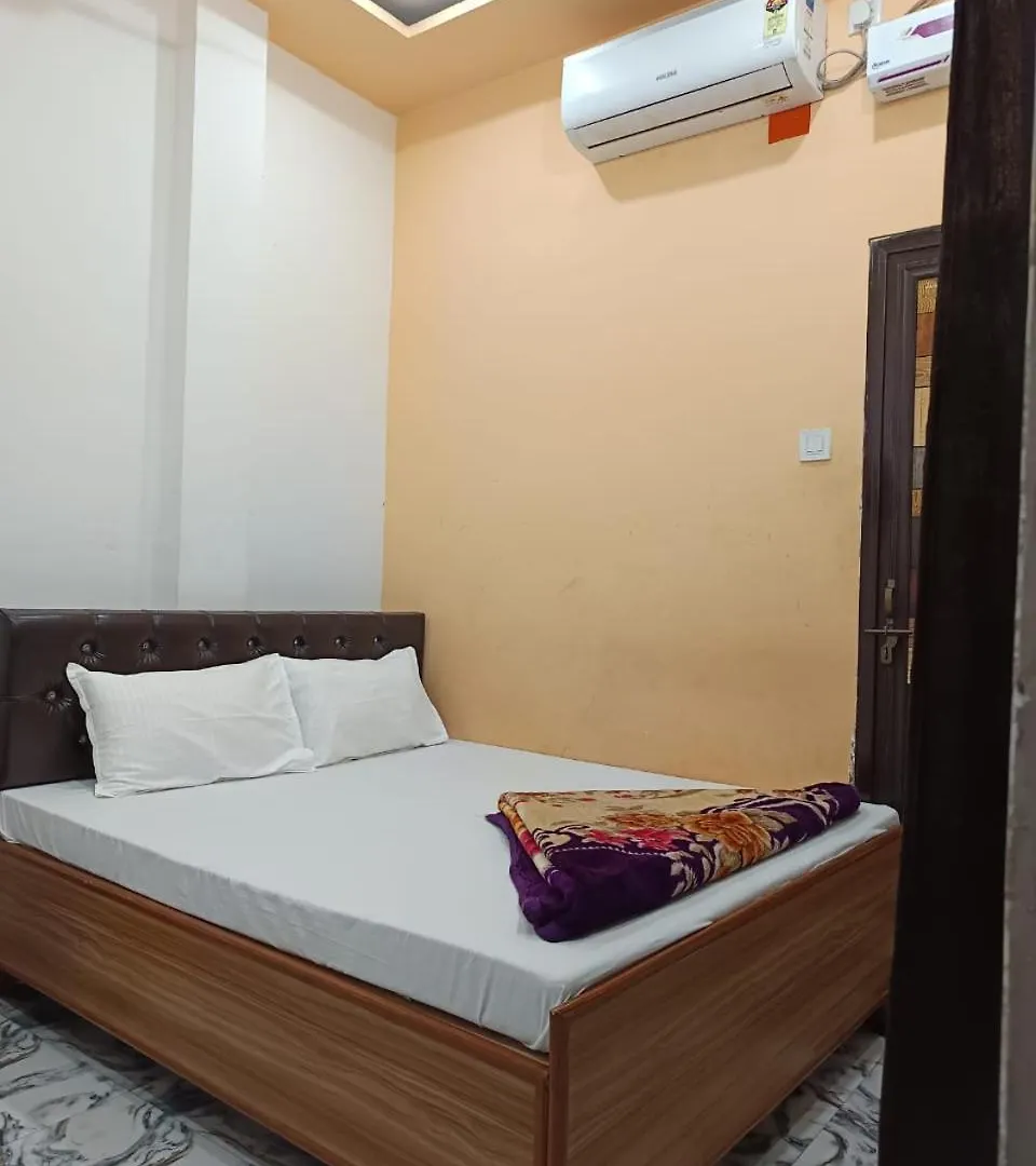 New Lakshman Guest House Váránaszi 0*,  India
